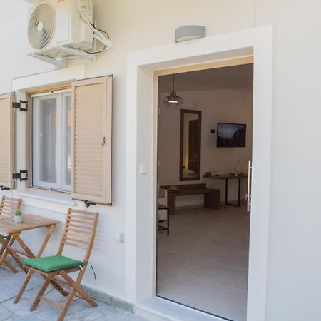 Le Quartier Comfy Studios ปาร์กา ภายนอก รูปภาพ